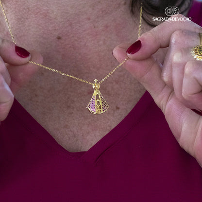 Colar Nossa Senhora Aparecida - Dupla Face com Manto de Zircônia Rosa